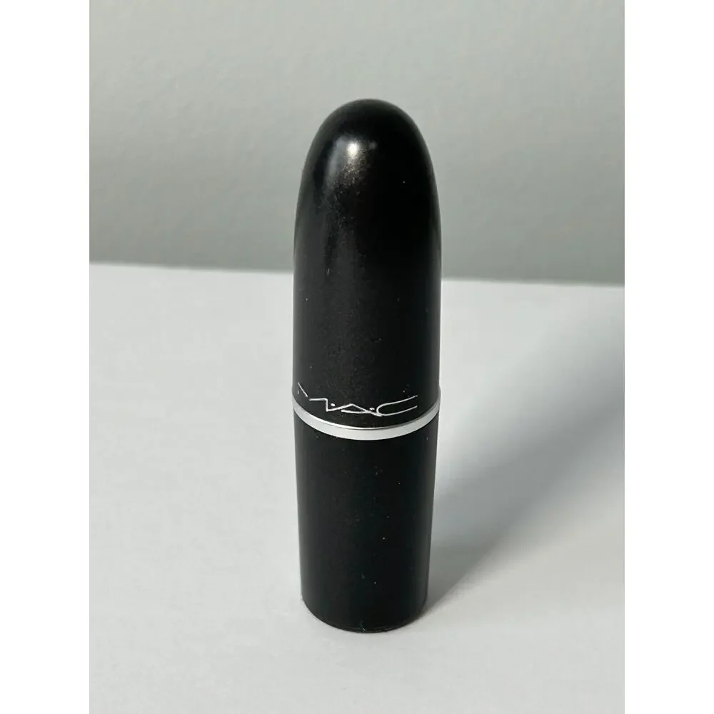New in Box MAC Ruby Woo Retro Matte Lipstick‎ 0.10 OZ./3g